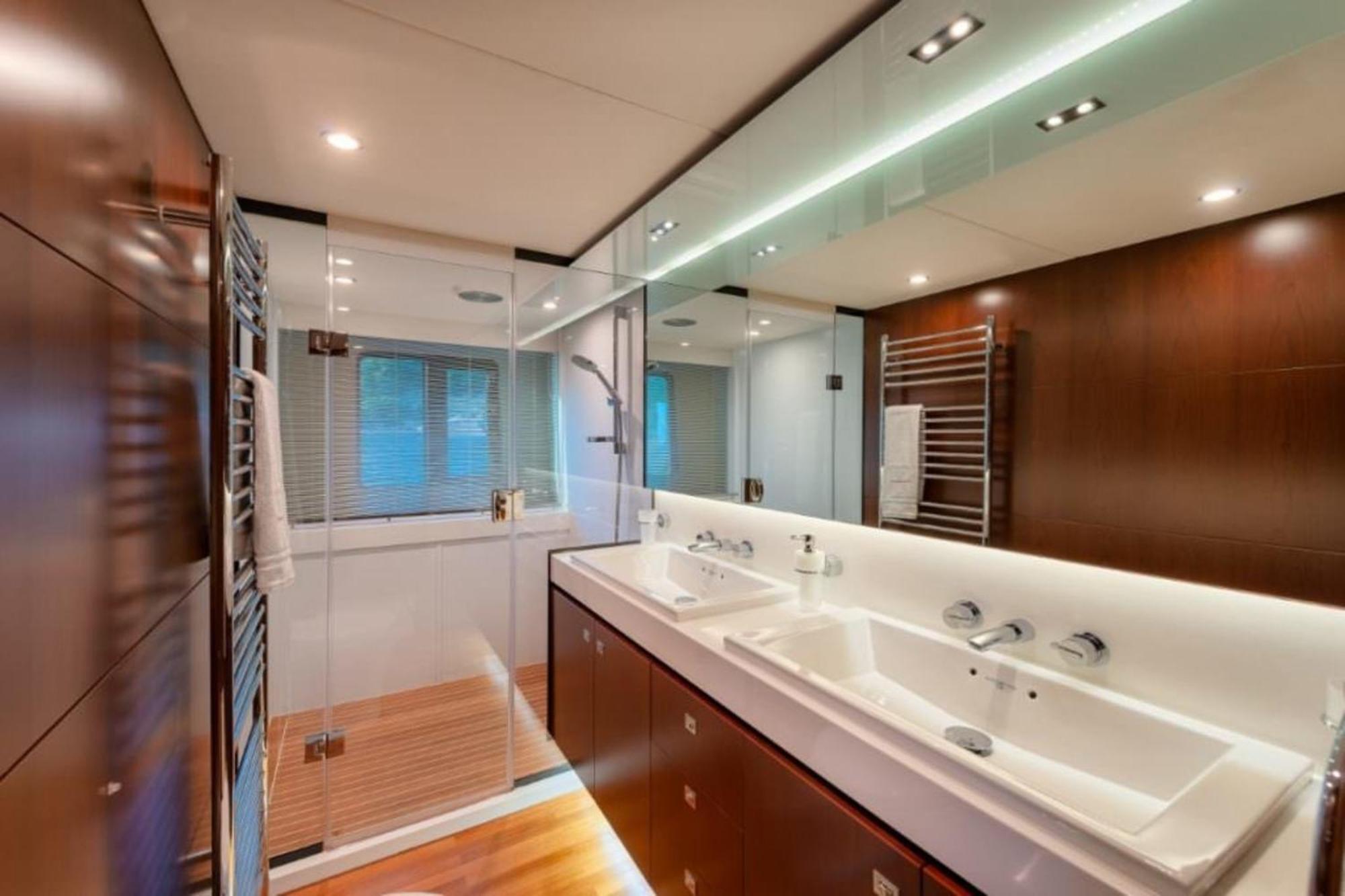 Private Yacht - Princess 72 Fly Holiday home Split