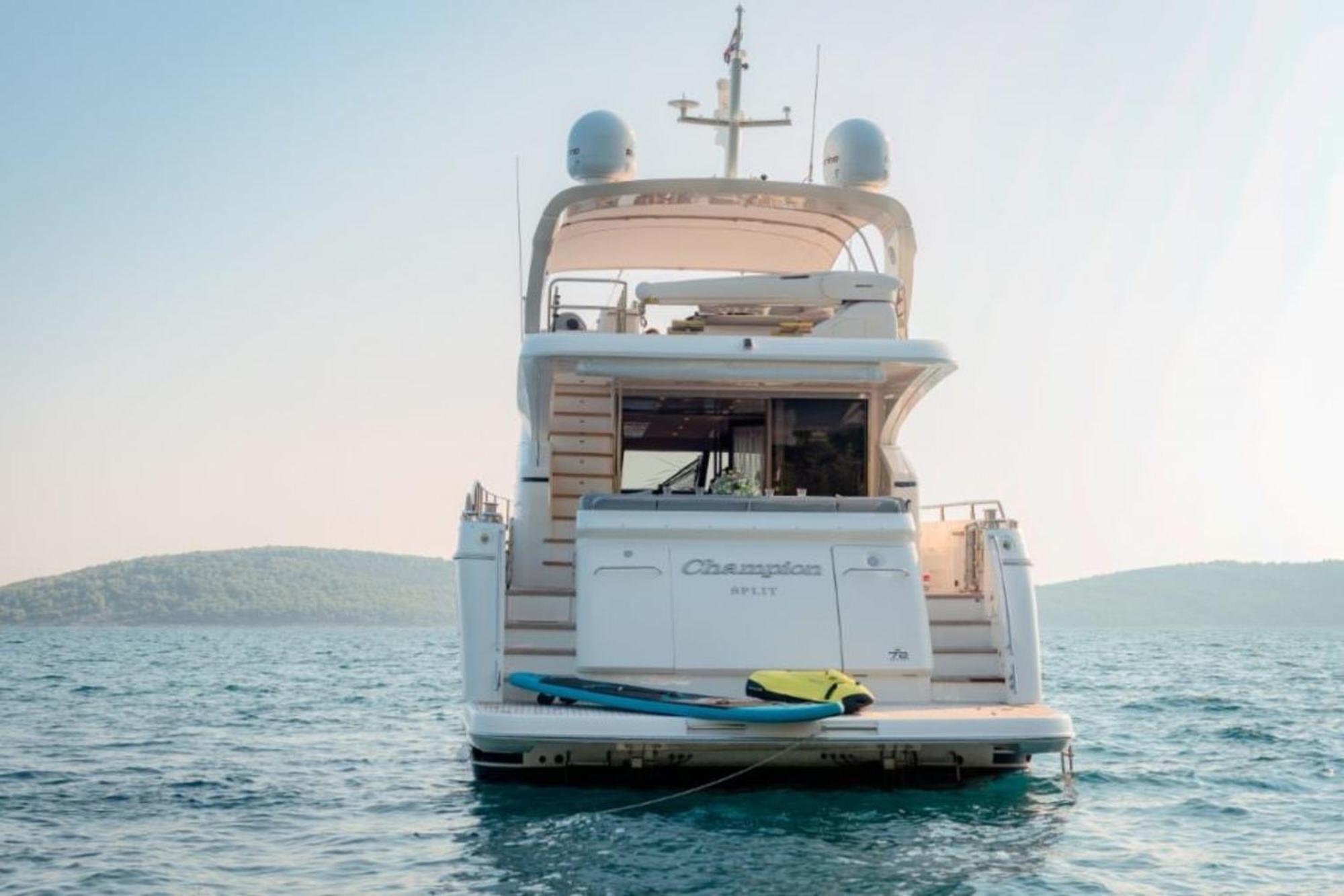 Holiday home Private Yacht - Princess 72 Fly