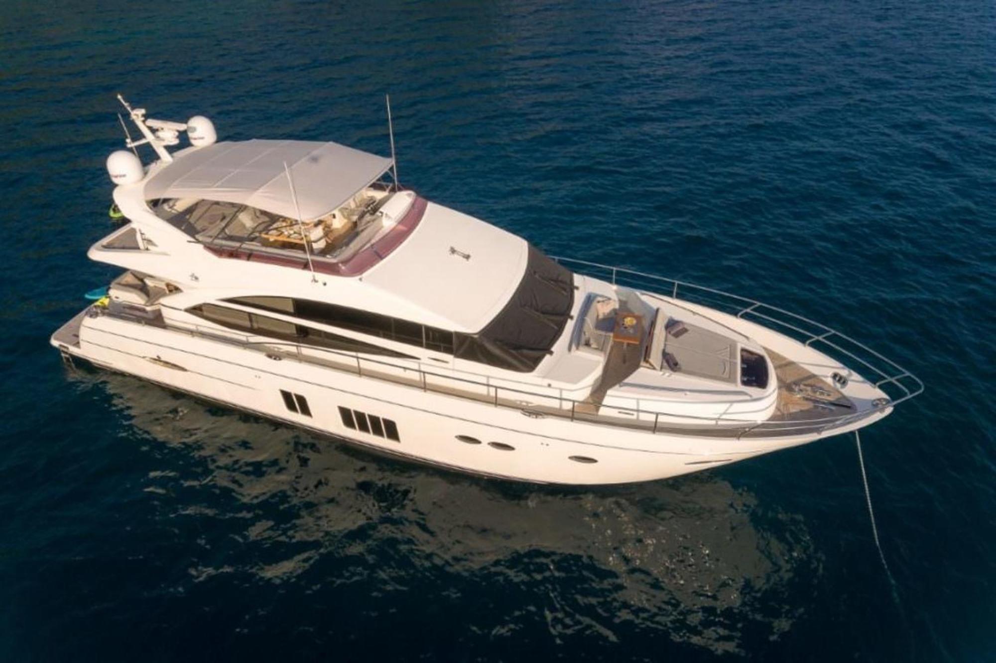 Holiday home Private Yacht - Princess 72 Fly