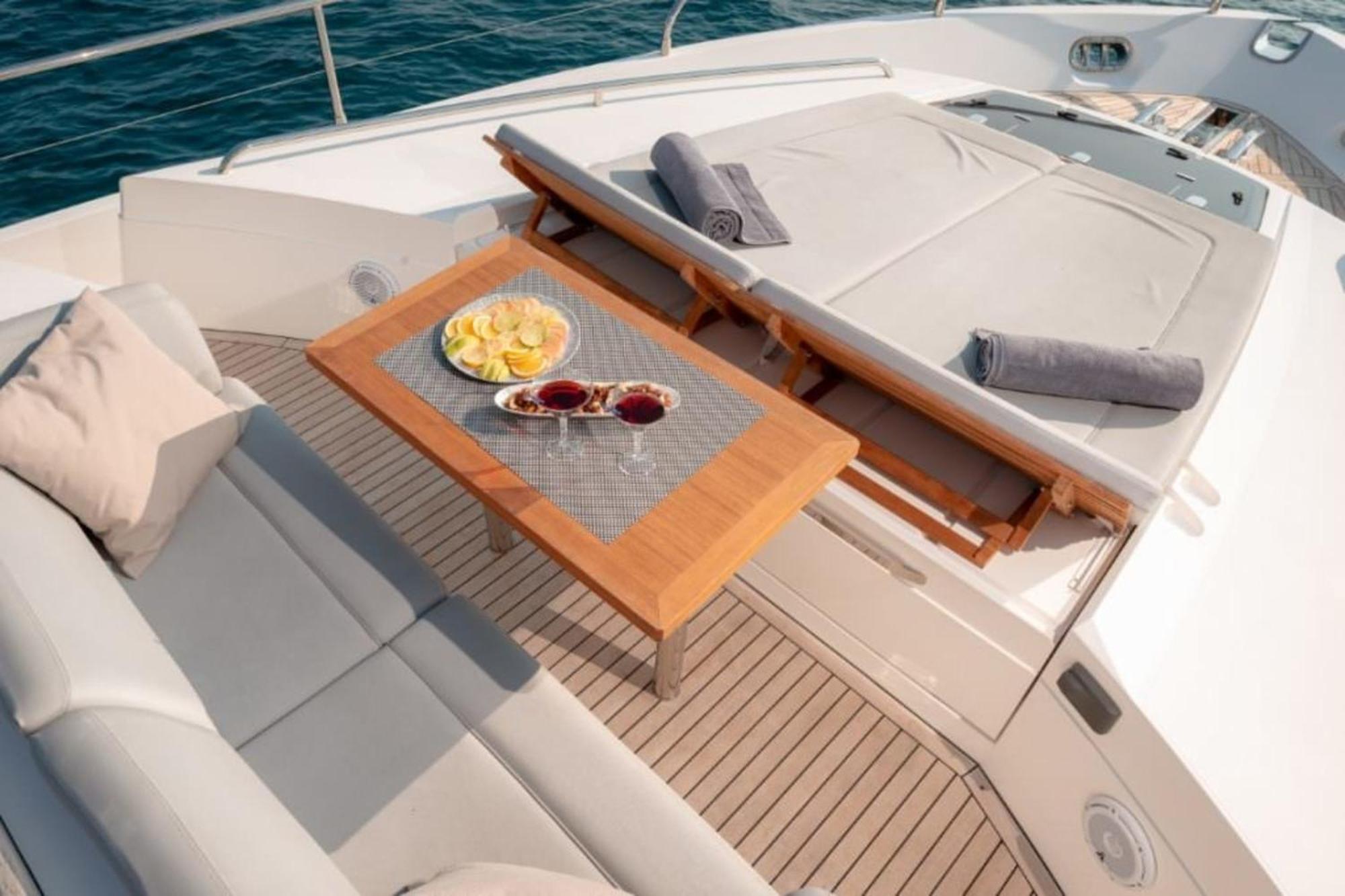 Holiday home Private Yacht - Princess 72 Fly *