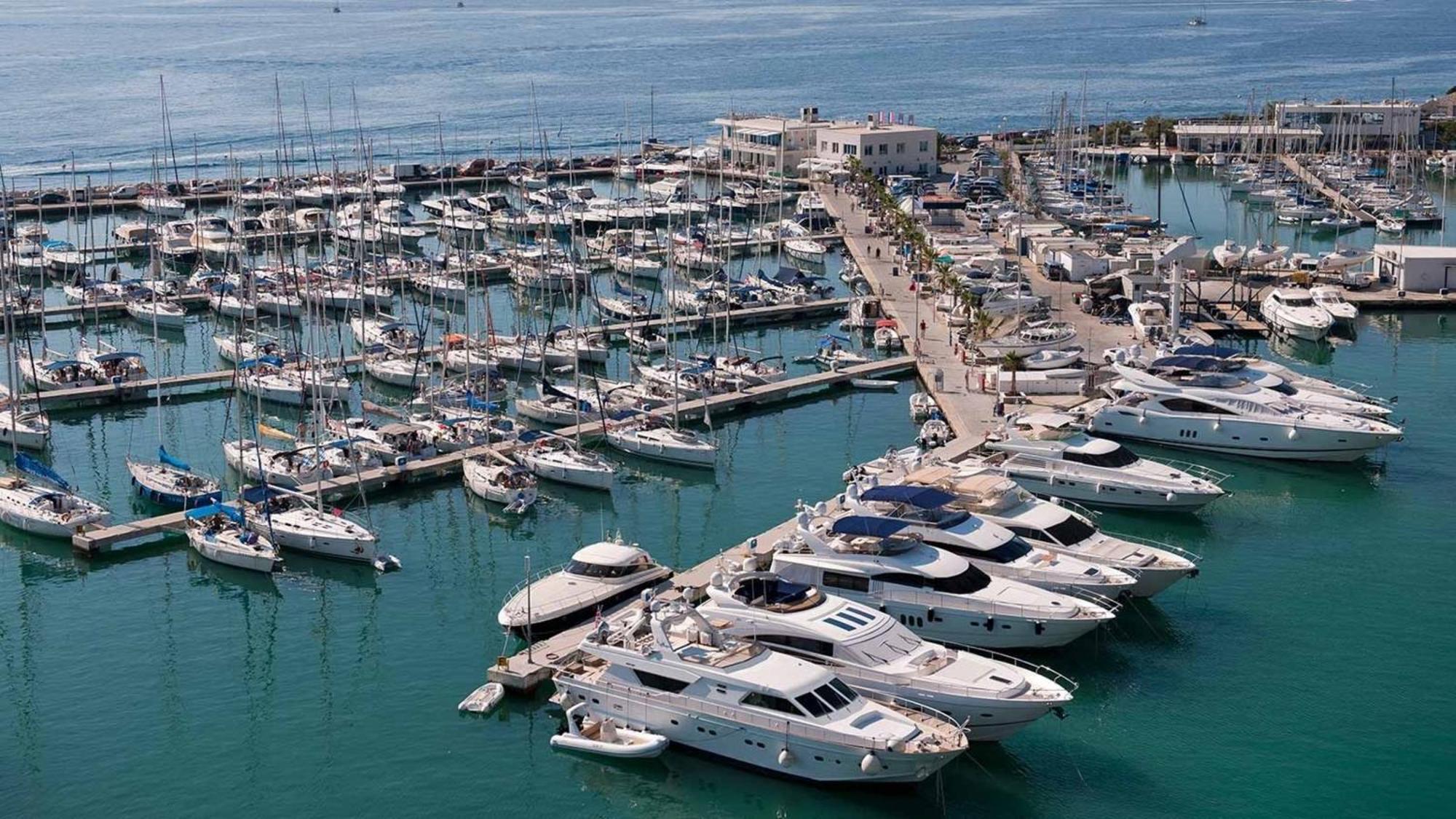 Private Yacht - Princess 72 Fly Holiday home Split